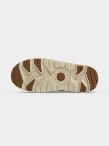 Baskets basses 'Heritage Utility' UGG en marron
