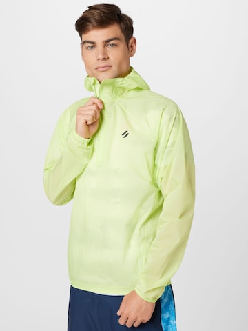 Geacă sport de la Superdry pe verde: față