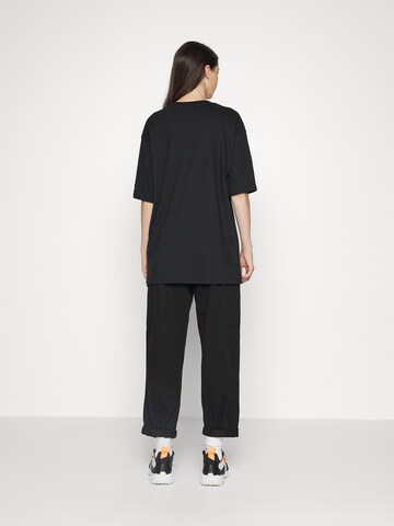 Jordan Υπερμέγεθες μπλουζάκι σε μαύρο