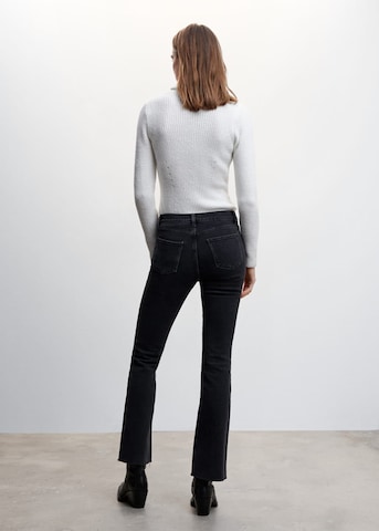 MANGO Bootcut Jeans 'dafne' in Zwart