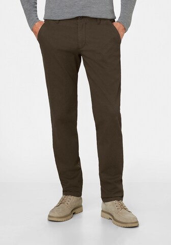 REDPOINT Regular Chino Pants in Green: front