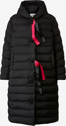 Angel of Style Winter Coat in Black: front