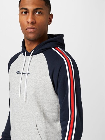 Champion Authentic Athletic Apparel Sweatshirt in Grau