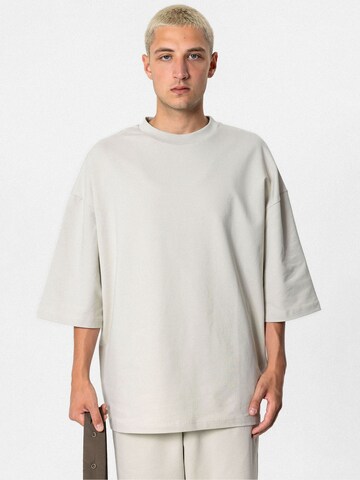 T-Shirt 'Buttercup' VAMOS CLO en gris : devant