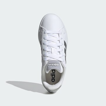 Baskets 'Grand Court 3.0' ADIDAS SPORTSWEAR en blanc