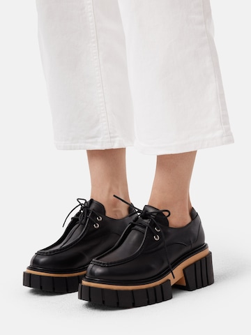 L37 HANDMADE SHOES Veterschoen 'MY OWN STRENGTH' in Zwart