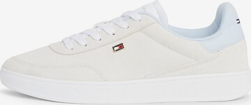 TOMMY HILFIGER Låg sneaker 'Heritage' i vit: framsida