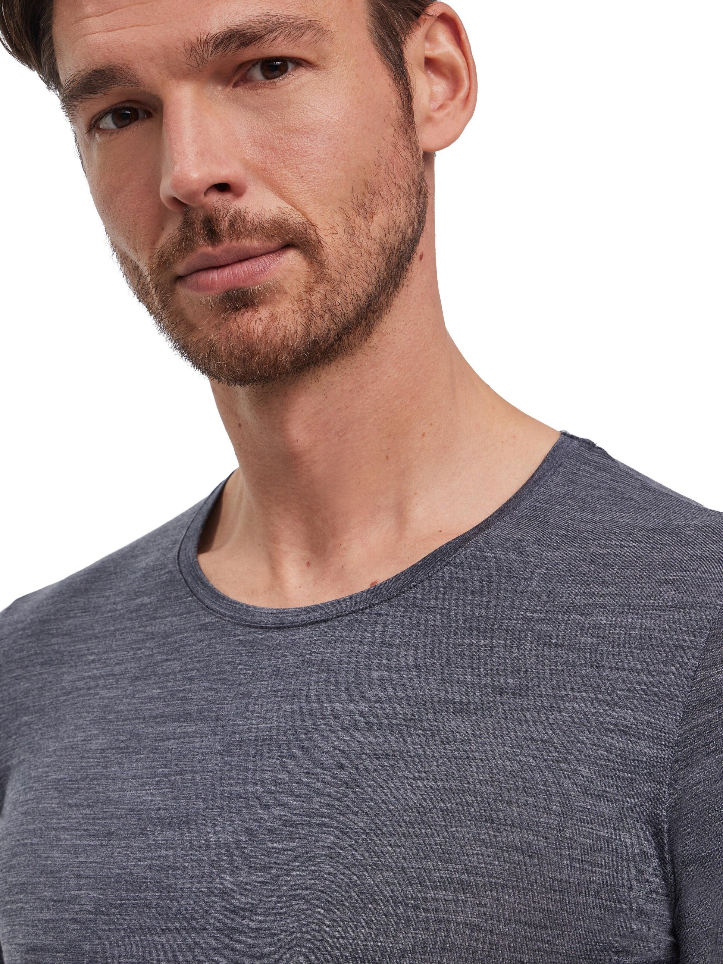 FALKE Undershirt in Grey