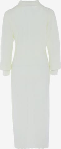 Robes en maille aleva en blanc