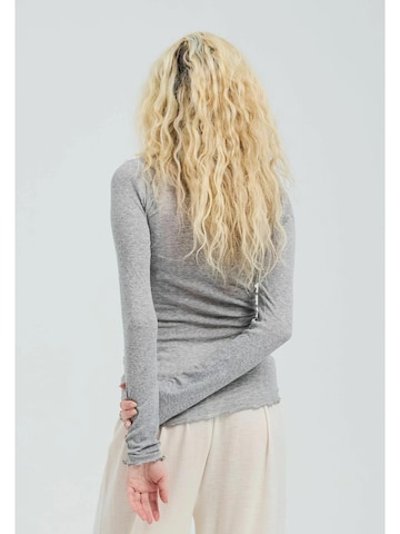 Maglietta 'Romance' di Seamless Basic in grigio