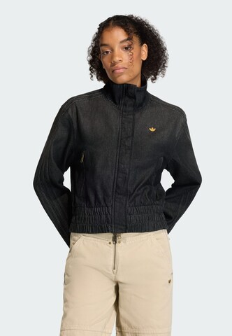 ADIDAS ORIGINALS - Chaqueta de entretiempo 'Ess' en negro: frente