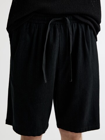 Pull&Bear Loosefit Broek in Zwart
