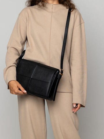 Picard Shoulder bag 'Claire' in Black: front