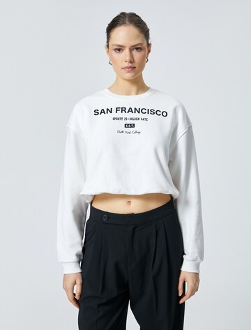 Koton Sweatshirt in Wit: voorkant