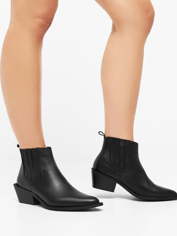 Bianco Ankle Boots in Black