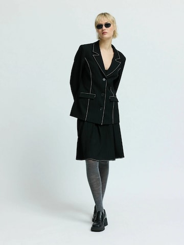 Résumé Bleiseri ' Hedwig ' värissä musta