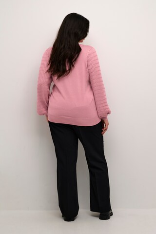 Pullover 'Lini' di KAFFE CURVE in rosa