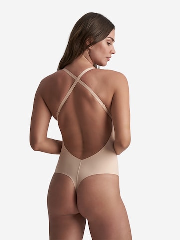 Bye Bra - Body moldeador 'Low Back Bodysuit Thong' en beige