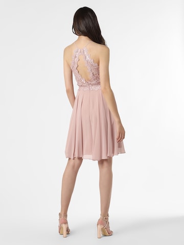 Robe de cocktail Marie Lund en rose