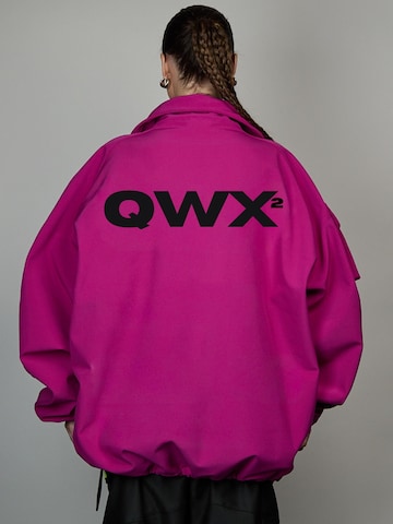 QWX2 Performance Jacket 'Oversized Softshell Jacket – Structured / Weather-Resistant' in Pink