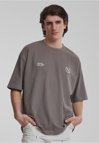 T-Shirt Prohibited en gris