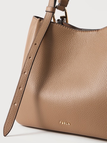 FURLA Чанта за през рамо 'NUVOLA' в кафяво