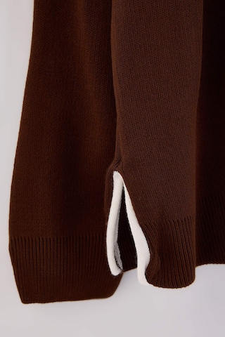 Pull-over Trendyol Curve en marron