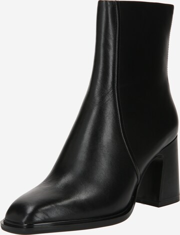 NEWD.Tamaris Ankle Boots in Black: front