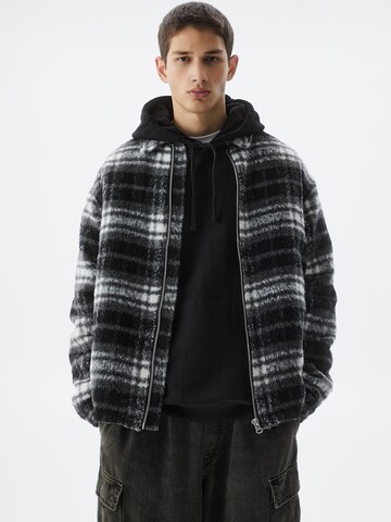 Pull&Bear Between-season jacket in Black: front