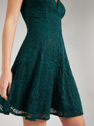Robe de cocktail 'DOLLY' WAL G. en vert