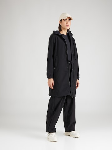 Krakatau Raincoat in Black