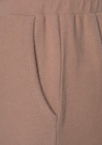 LASCANA Tapered Byxa i beige