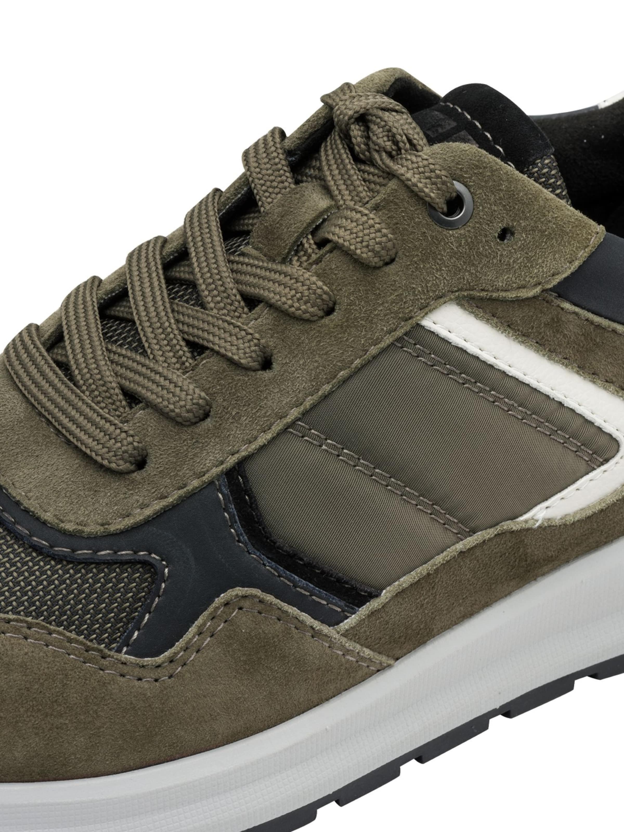 Tamaris Platform trainers in Green