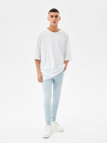 Bershka Regular Jeans in Blauw