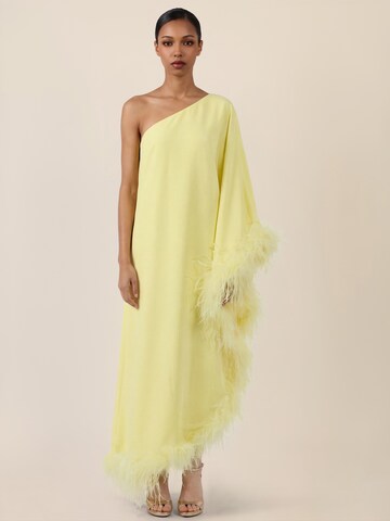 APART Evening Dress in Yellow: front