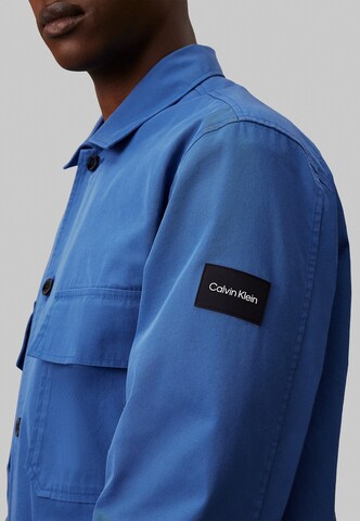 Calvin Klein Tussenjas in Blauw