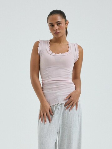 Seamless Basic Top ' Flounce ' in Pink: Vorderseite