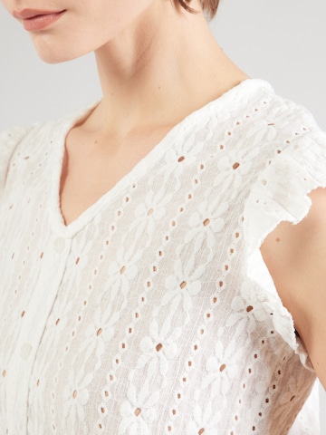 Hailys Μπλούζα 'Fi44rna' σε λευκό