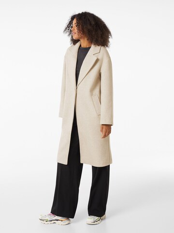 Manteau mi-saison Bershka en beige : devant