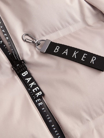 Baker by Ted Baker Пальто в Бежевый