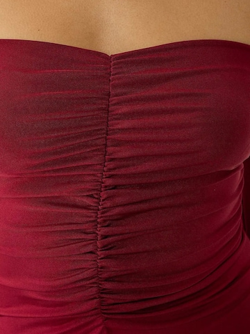 Hiccup - Vestido em vermelho