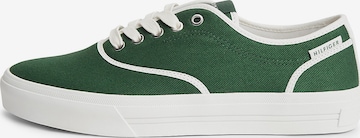 Baskets basses TOMMY HILFIGER en vert : devant