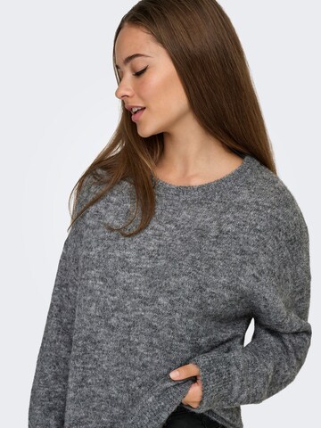 ONLY Pullover 'AZU' i grå