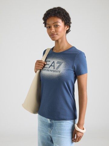 Tricou de la EA7 Emporio Armani pe albastru: față