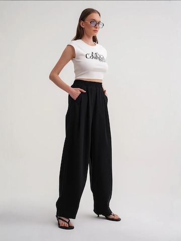MixRayLoosefit Hlače - crna boja