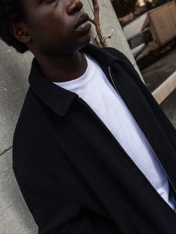DAN FOX APPAREL Tussenjas 'Giuseppe' in Zwart