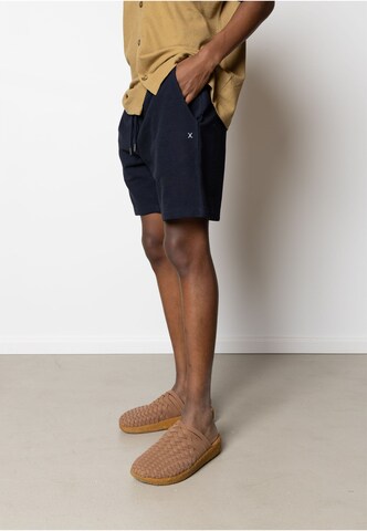 Loosefit Pantalon 'Calton' Clean Cut Copenhagen en bleu : devant