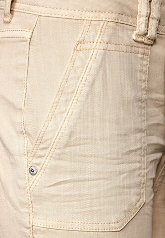 STREET ONE Slimfit Jeans in Beige