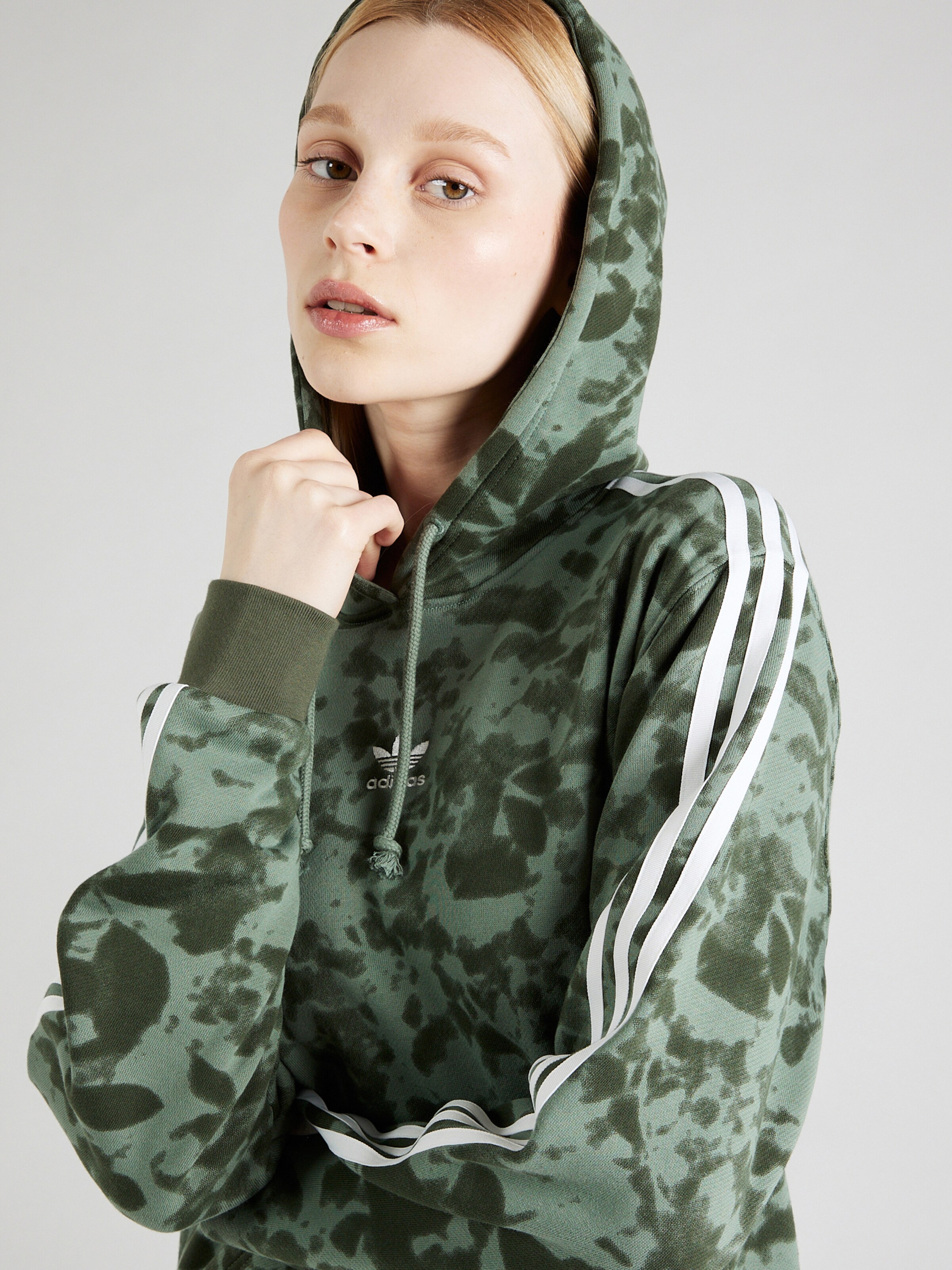 Sweat shirt ADIDAS ORIGINALS en Vert ABOUT YOU