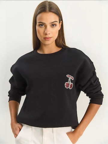 Felpa di Bianco Lucci in nero